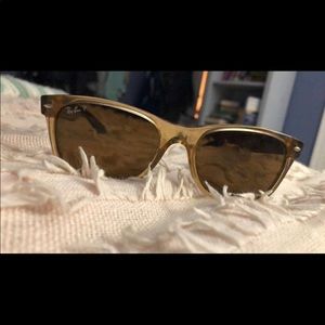 Blonde frame wayfare ray bans